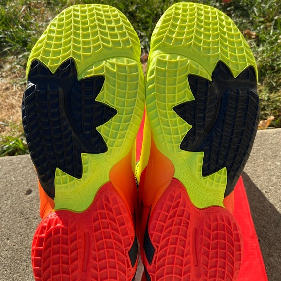 Adidas D.O.N Fire of Greatness Size 10.5 Mens VNDS with OG Box - Picture 5 of 6